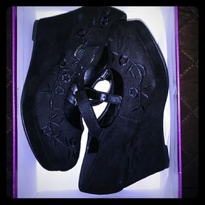 Soda Girl Wedges New